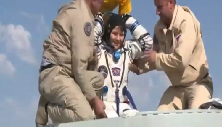 #видео | Экипаж корабля «Союз МС-11» успешно приземлился в Казахстане. Фото.