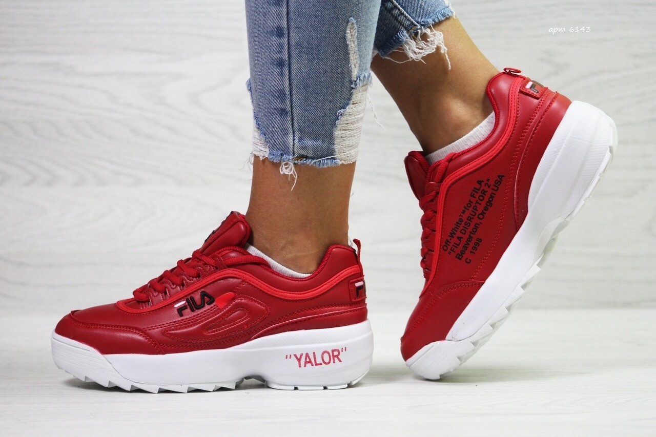 10 повседневных вещей, которые изменились благодаря полетам в космос. Кроссовки. Фото.