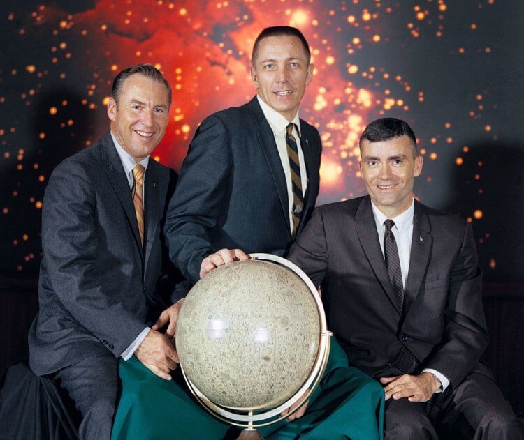 В ходе третьего полета к Луне могли погибнуть астронавты. Слева направо: Джеймс Ловелл, Джон Суайгерт, Фред Хейз. Фото.