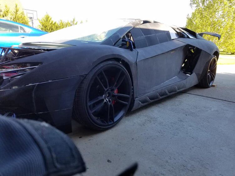 Американец у себя дома напечатал на 3D-принтере Lamborghini Aventador и на нем можно ездить. Как построить автомобиль дома? Фото.