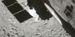 #видео | Японский космический аппарат собрал образцы грунта астероида. Что он там ищет? Фото.
