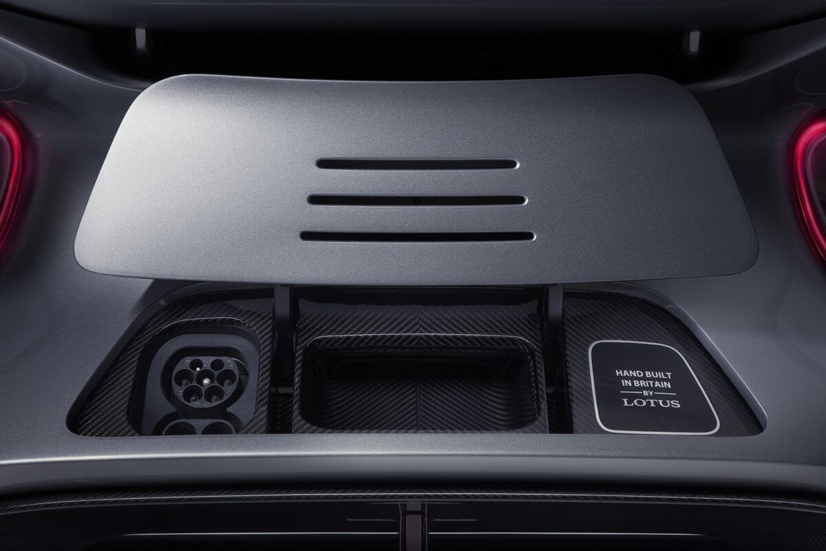 Lotus Evija – самый мощный автомобиль в мире. 2000 лошадиных сил за 2 миллиона долларов.. Самый мощный электромобиль в мире.. Фото.