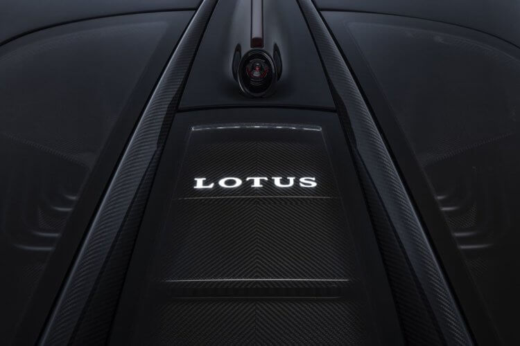 Lotus Evija – самый мощный автомобиль в мире. 2000 лошадиных сил за 2 миллиона долларов. Самый мощный электромобиль в мире. Фото.