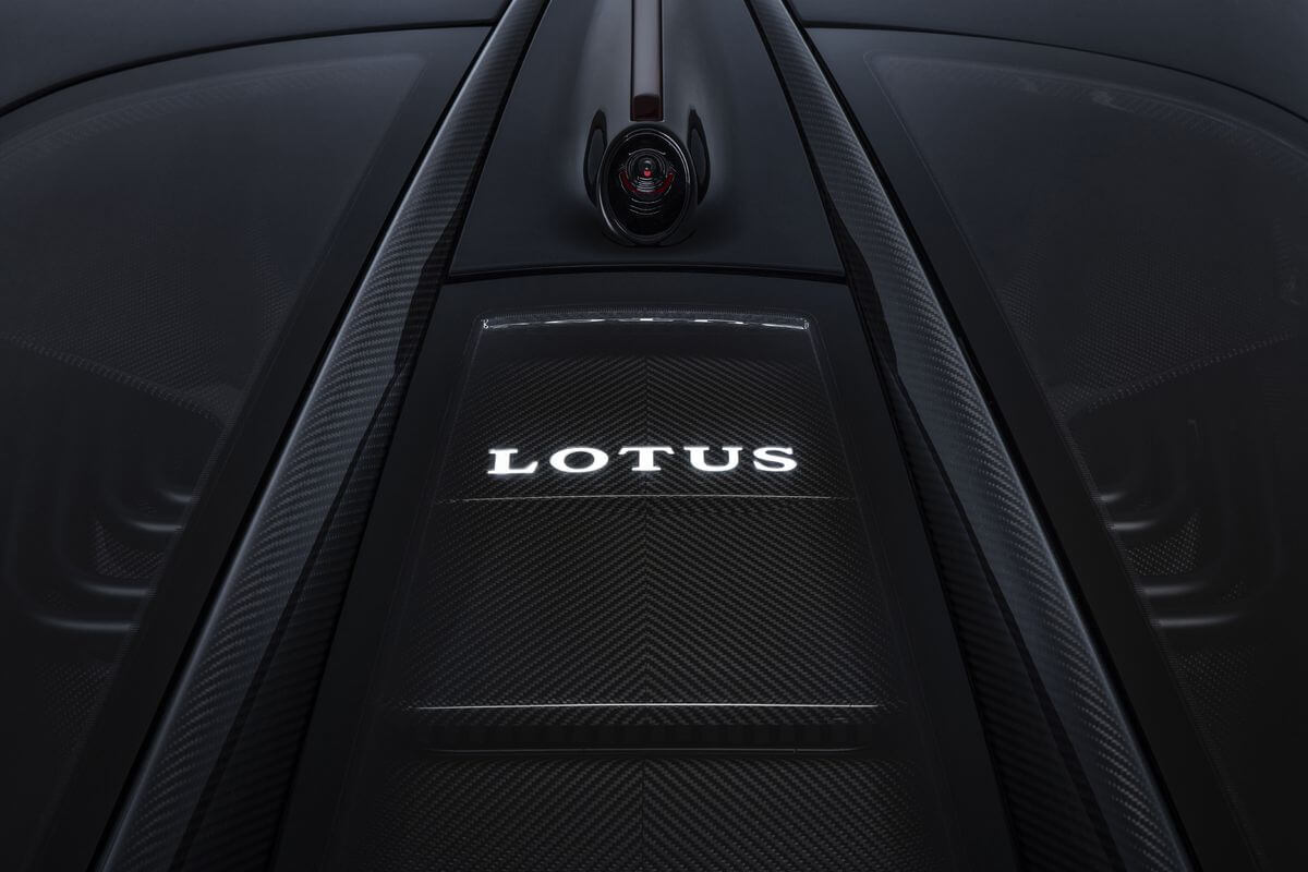 Lotus Evija – самый мощный автомобиль в мире. 2000 лошадиных сил за 2 миллиона долларов.. Самый мощный электромобиль в мире.. Фото.