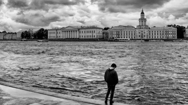 Новая эпидемия наших дней: одиночество. Как современные технологии помогут справиться с ней. Фото.