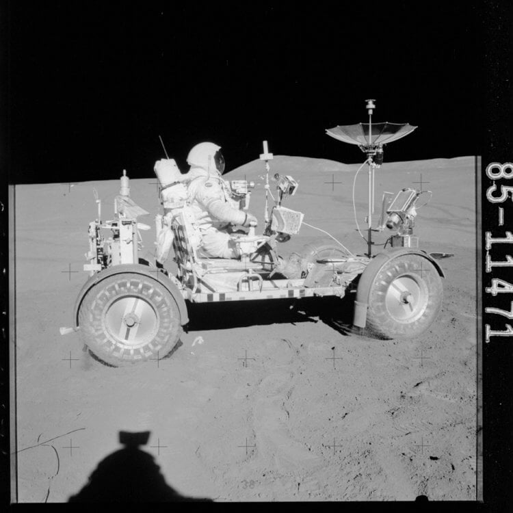 Сколько раз люди высаживались на Луну? Четвертая высадка на Луну – «Аполлон-15». Фото.
