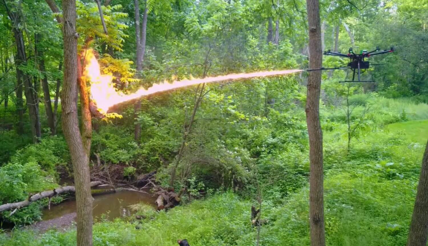 #видео | В США начали продавать огнемет для дронов. Фото.