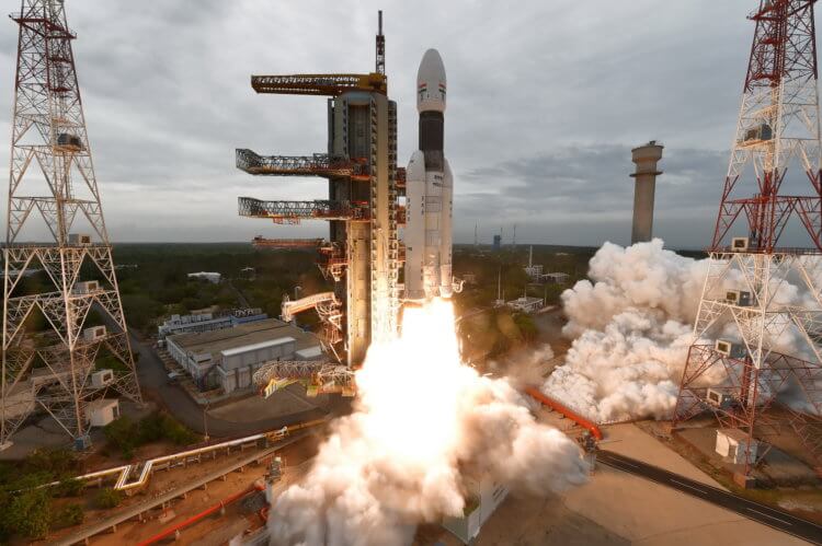 Индия запустила к Луне луноход в рамках миссии «Чандраян-2». Фото.