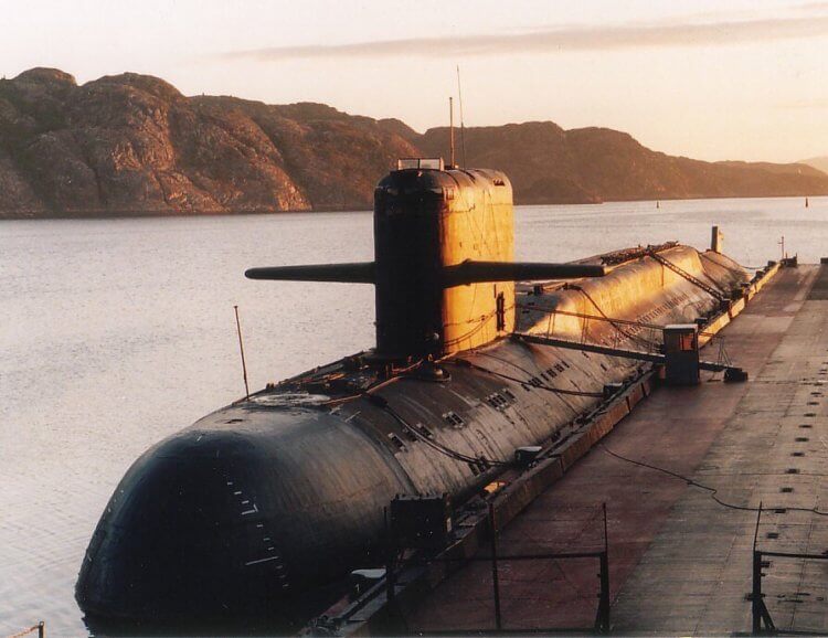 Трагедия на подводной лодке: как устроены БС-136 «Оренбург» и АС-12 «Лошарик». Как выглядит подводная лодка КС-129/БС-136 «Оренбург». Фото.