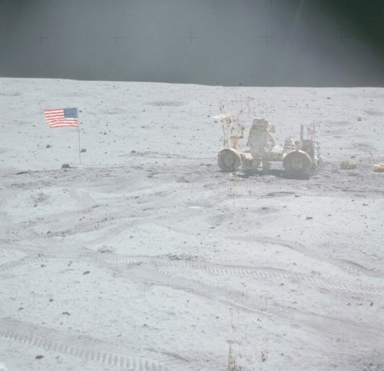 5 самых популярных мифов о первой высадке человека на Луну. Почему на фотографиях не видно звезд? Фото.