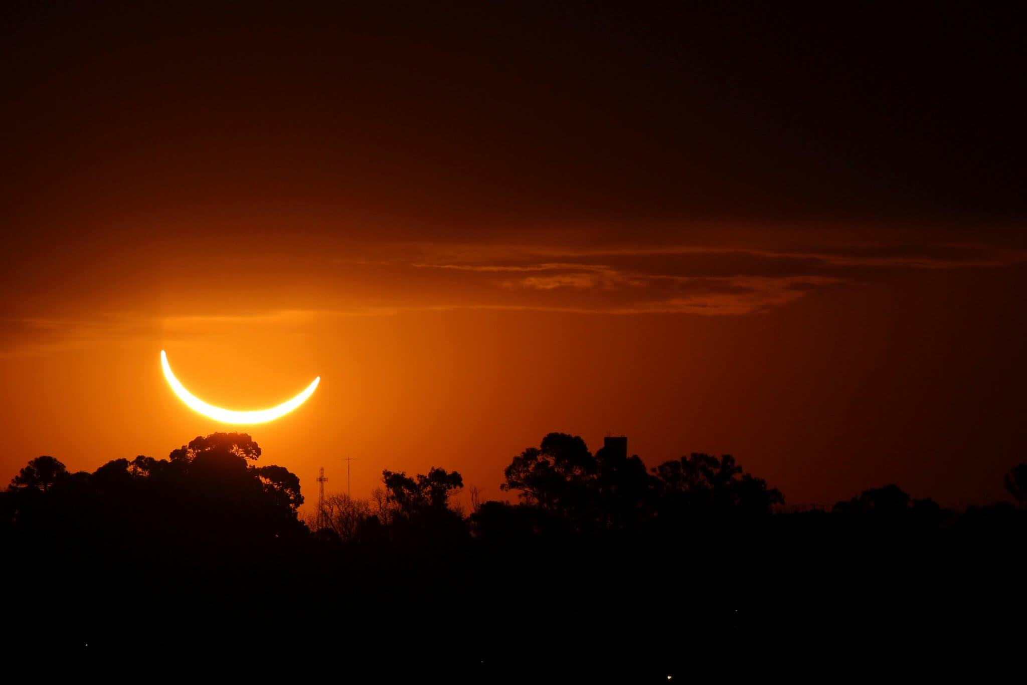 Лучшие фото солнечного затмения 2 июля. Что такое солнечное затмение? Фото.