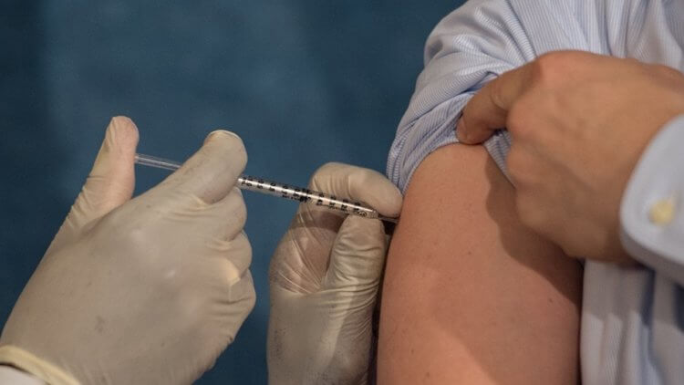Искусственный интеллект впервые в истории создал вакцину от гриппа. Фото.