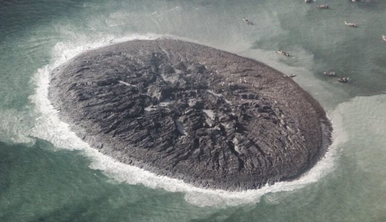 #фото | Самый большой остров из грязи исчез с лица Земли. Фото.