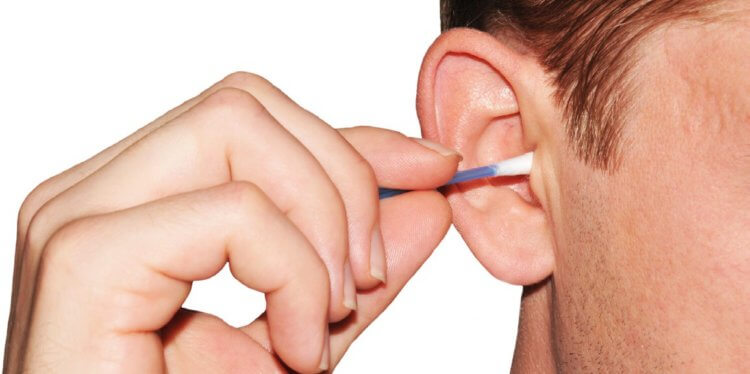 Почему чистить уши ватными палочками плохо? В США зафиксировано 12,5 тысячи случая получения травмы от ватных палочек. Фото.