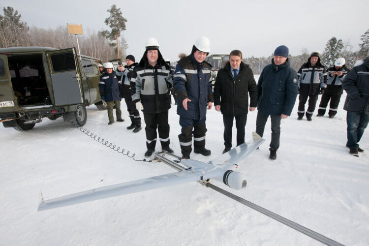 «Газпром нефть» использует летающие беспилотники для контроля нефтепроводов и не только. Для чего нужны летающие беспилотники? Фото.