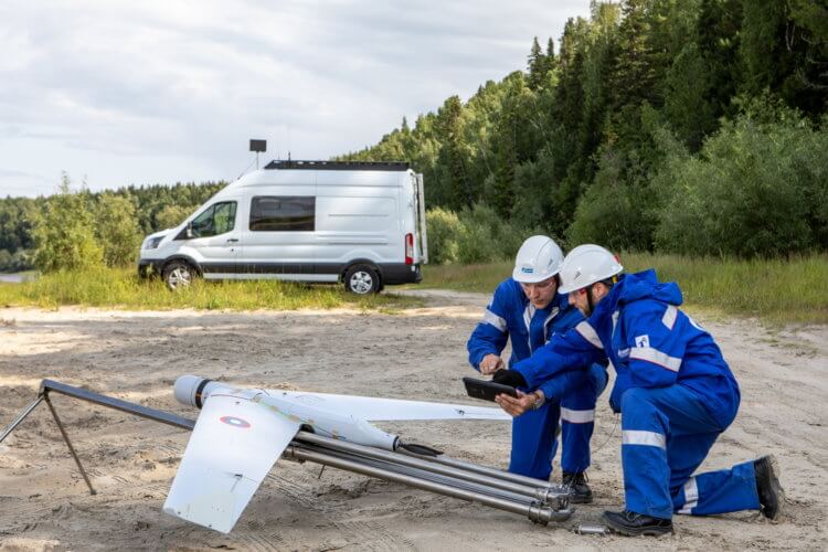 «Газпром нефть» использует летающие беспилотники для контроля нефтепроводов и не только. Фото.