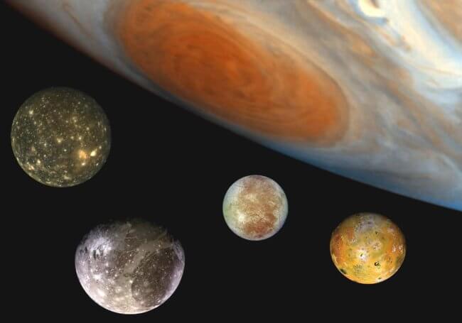 В океанах спутника Юпитера будут искать жизнь. Фото.