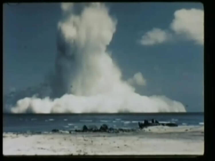 Стоит ли бояться часов судного дня. Так выгляди подводный атомный взрыв. Фото.