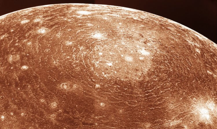 Можно ли построить колонию на спутнике Юпитера? Кратер Вальхалла на Каллисто. Фото.