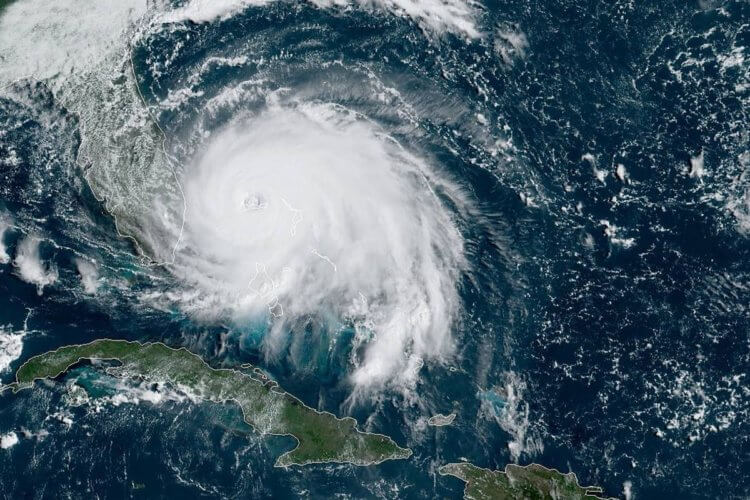 Что известно о самом мощном за последние 30 лет урагане «Дориан»? Ураган «Дориан» считается самым мощным за последние 30 лет. Фото.
