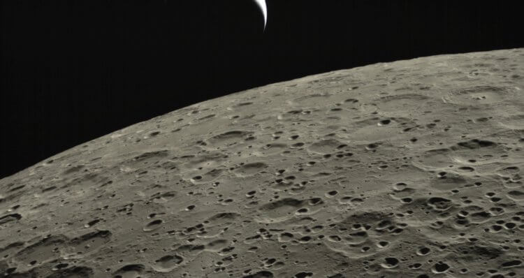 Есть ли инопланетяне на Луне? Луна хранит в себе множество тайн. Фото.