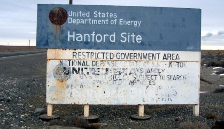 Хэнфордский комплекс, Соединенные Штаты Америки. В хэнфордском комплексе был построен первый в мире реактор для промышленного производства плутония. Фото.