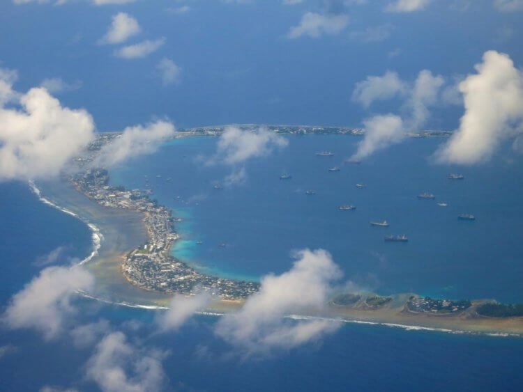 Маршалловы Острова. Вид на Маршалловы острова с воздуха. Фото.