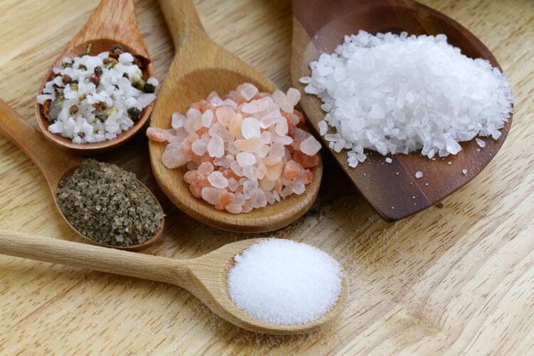 Польза и вред соли. 250 грамм соли, съеденных за раз, могут привести к гибели организма. Фото.