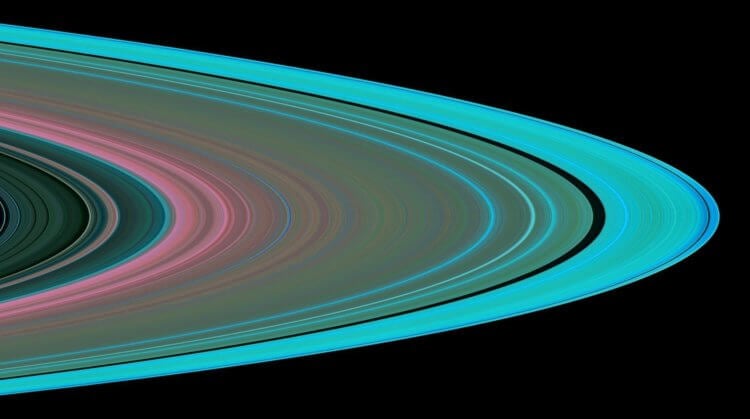 Теперь официально — ученые выяснили, что Сатурн теряет кольца. Так кольца газового гиганта выглядят в ультрафиолете. Фото.