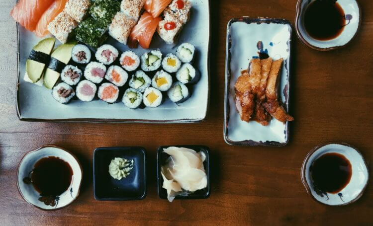 Что такое синдром Такоцубо? Как правило, васаби подается вместе с суши. Фото.