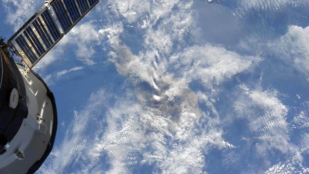 Доставка грузов с Земли — дорогое удовольствие. Фото.