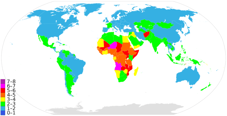 Перенаселение в странах третьего мира. Численность детей, рожденных одной женщиной в течение жизни. Фото.