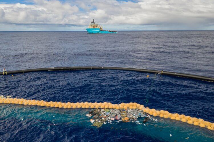 Масштабный проект по очистке океана от пластикового муосора возобновил свою работу. Проект Ocean Cleanup в сущности своей крайне перспективен. Фото.