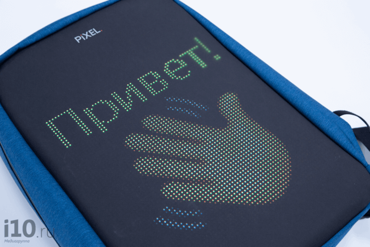 Обзор PIXEL — первых в мире рюкзаков с экраном. Смотрится прямо как настоящий экран (собственно, это он и есть). Фото.