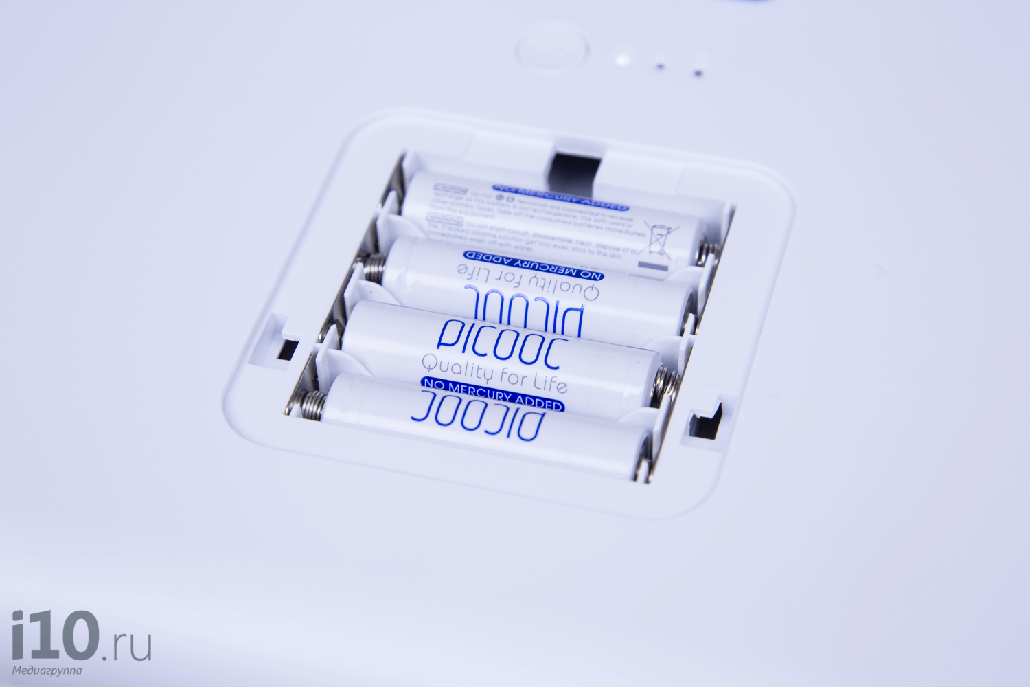 Батарейки в комплекте. Фото.