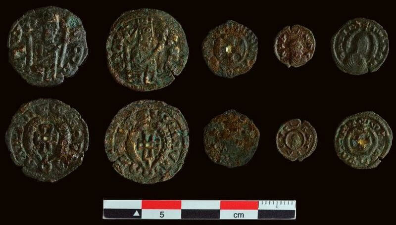 Монеты времен царства Аксум. Фото.