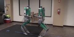 Главный конкурент Boston Dynamics научился работать с другими роботами. Посмотрите сами. Фото.
