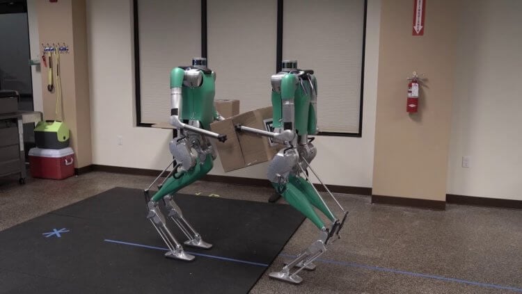 Главный конкурент Boston Dynamics научился работать с другими роботами. Посмотрите сами. Они уже научились работать вместе. Скайнет не за горами? Фото.