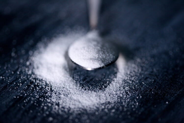 Почему сладости вызывают депрессию? Сахар в больших количествах запускает воспалительные процессы в организме. Фото.