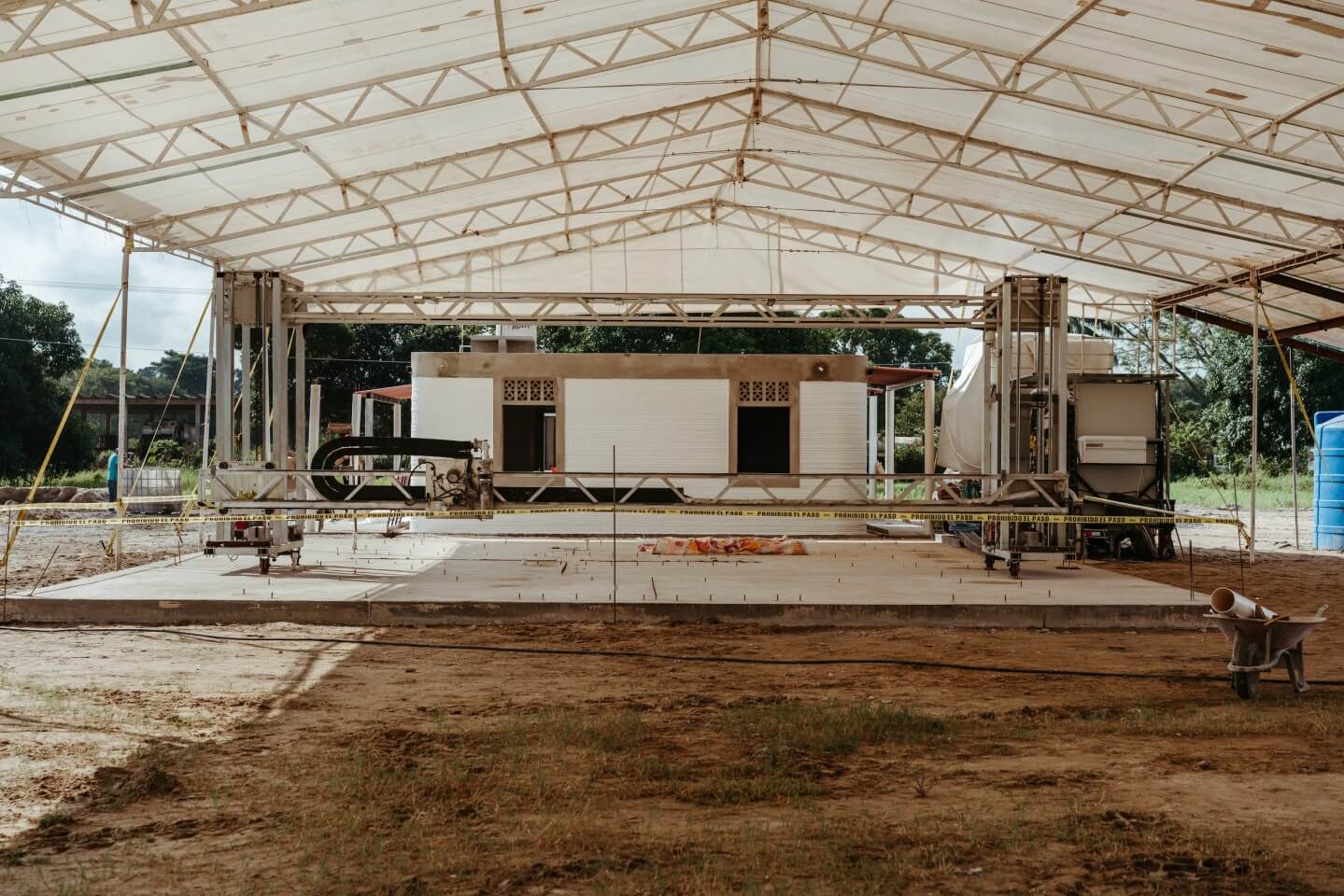 Где находятся напечатанные на принтере дома? Процесс печати дома. Фото.