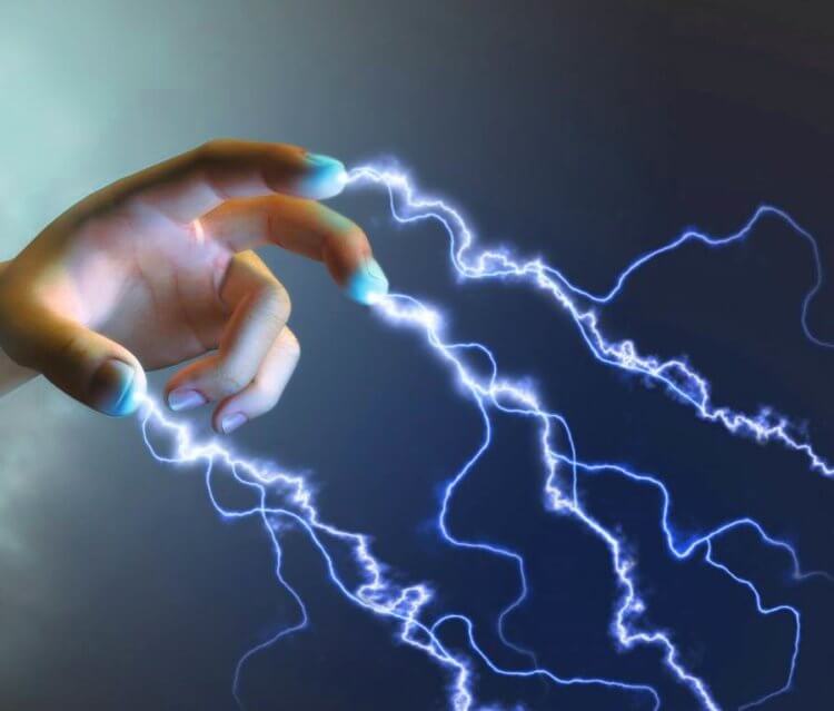 Что такое статическое электричество? Статическое электричество — один из самых распространенных типов энергии в природе. Фото.