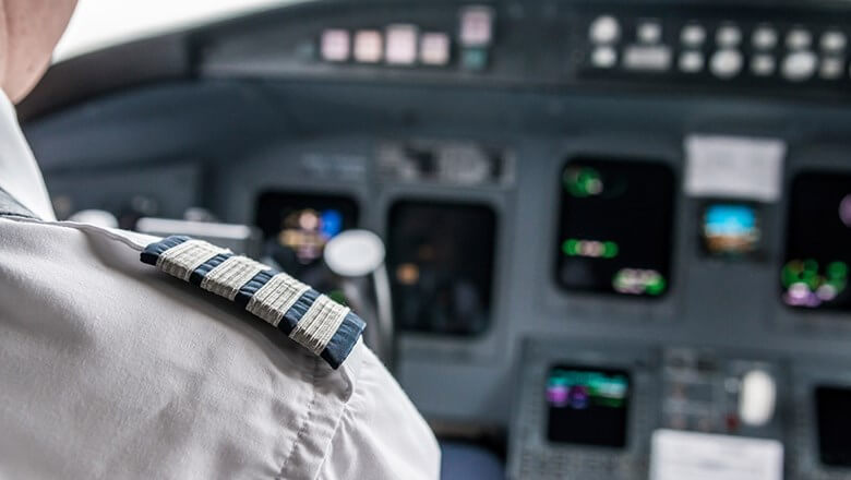 Один пилот в самолете — возможно, не лучшая идея. Фото.