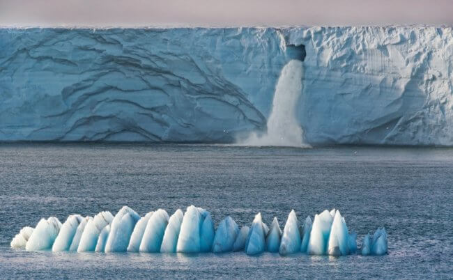 Арктика тает в 2 раза быстрее, чем предполагалось. С чем это связано? Фото.