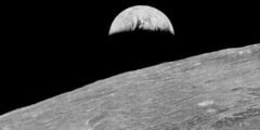 Луна может рассказать о происхождении жизни на Земле. Фото.