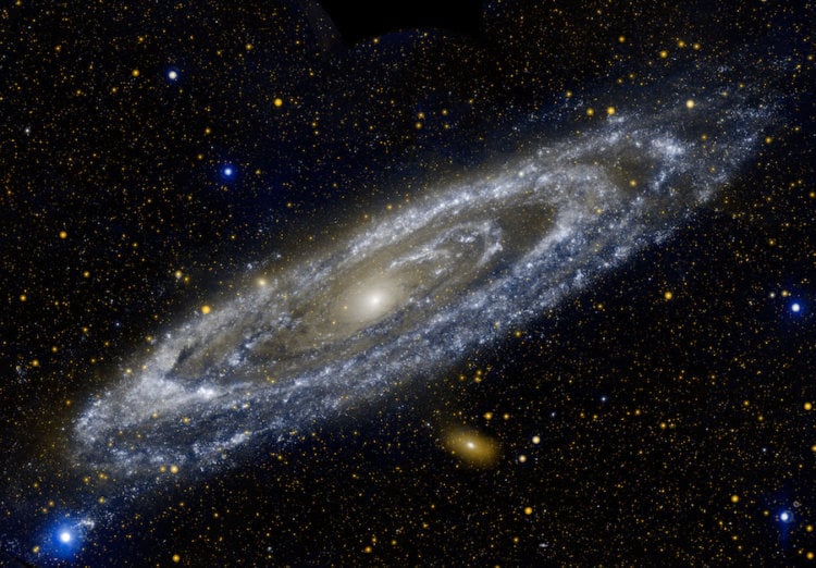 #видео | Галактика Андромеды оказалась такого же размера как Млечный Путь. Галактика Андромеды оказалась не так массивна, как полагали специалисты. Фото.