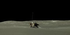 Китайский луноход передал новые фотографии обратной стороны Луны. Фото.