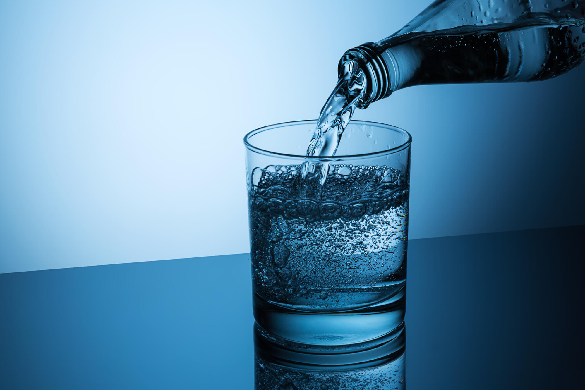 Как сохранить воду? Бутилированная вода — большой и прибыльный бизнес. Фото.