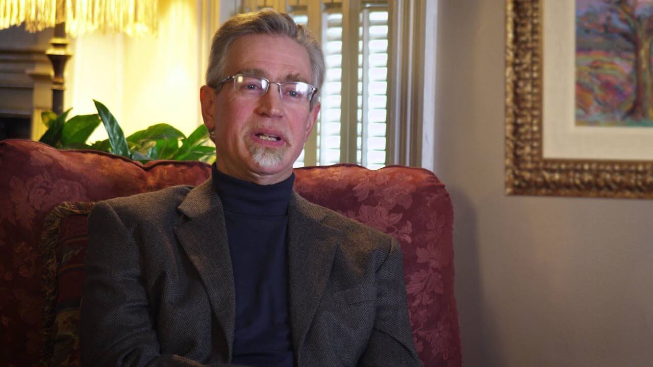 Привычка проверять информацию спасет от коронавируса. Доктор Эндрю Саул. Привычка проверять информацию спасет от коронавируса. Доктор Эндрю Саул. Фото.