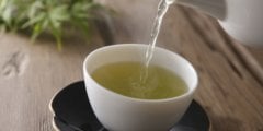 Регулярное употребление чая связано с увеличением продолжительности жизни. Фото.