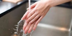 Жители каких стран реже всего моют руки? Фото.